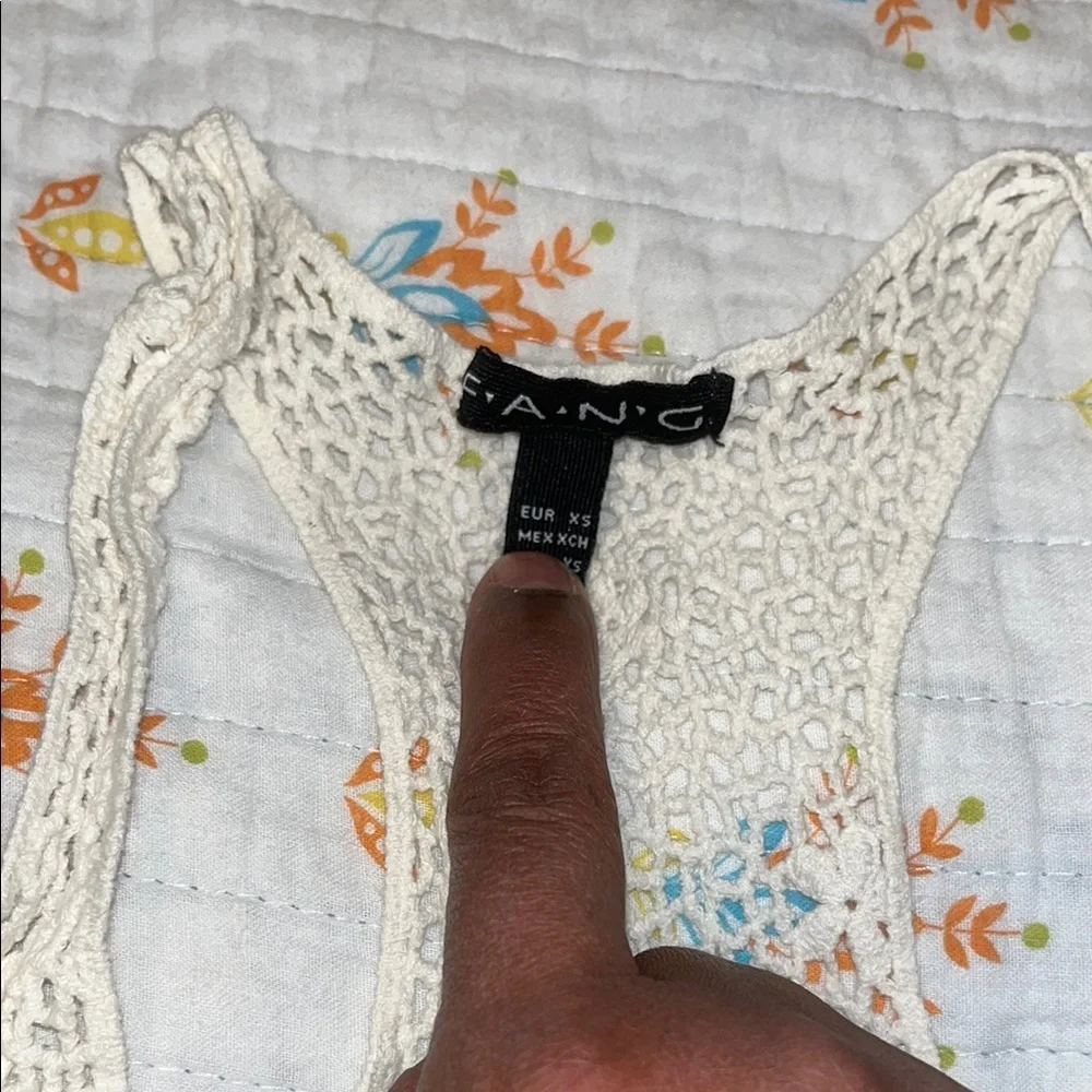 FANG Cream Cropped Asymmetrical Tank Top - Picture 5 of 8